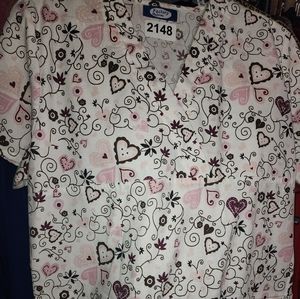 HEARTS Scrub Top Large